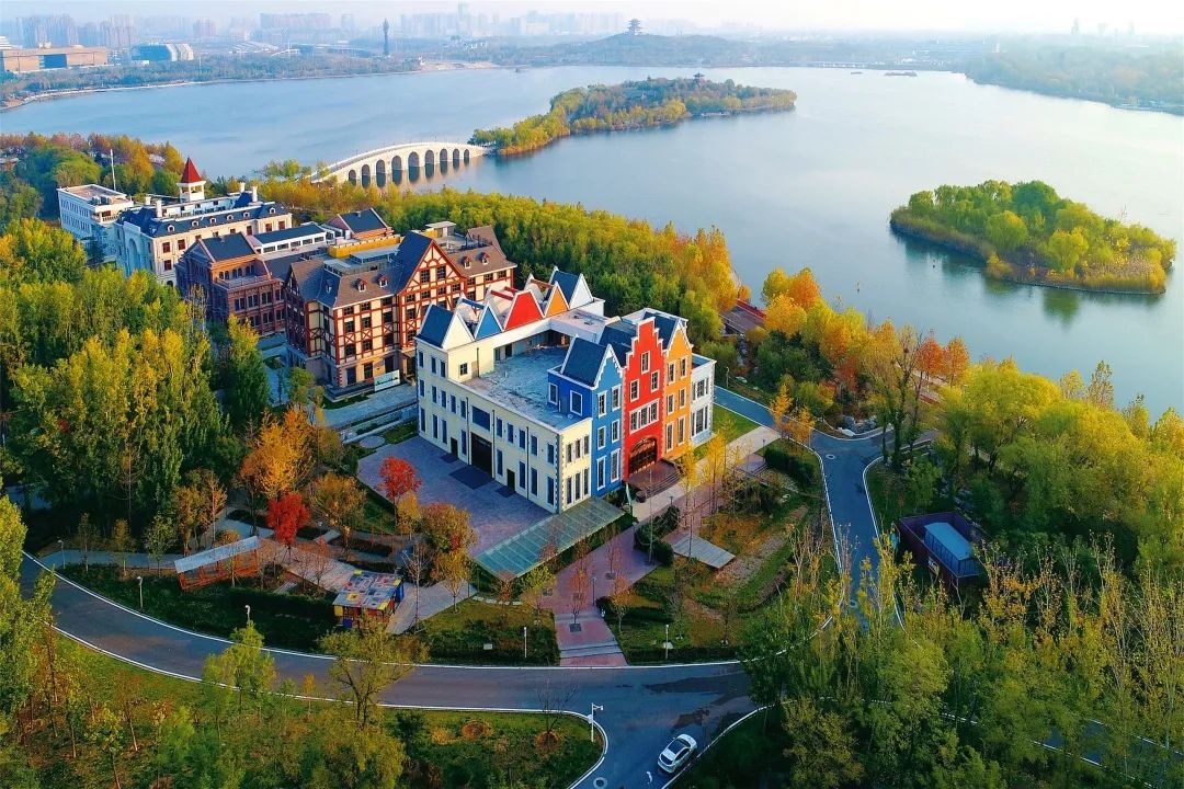 非凡十年看鹰城,非凡十年看烟台