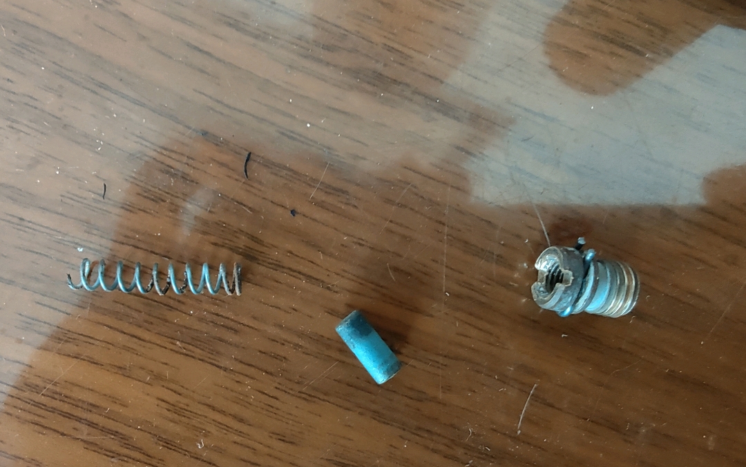 摩托车维修方法与技巧视频,摩托车排气管咣咣响什么问题