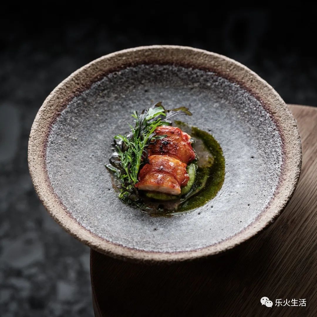 上海开业10个月获米其林餐厅,巴黎开业20年的米其林三星餐厅