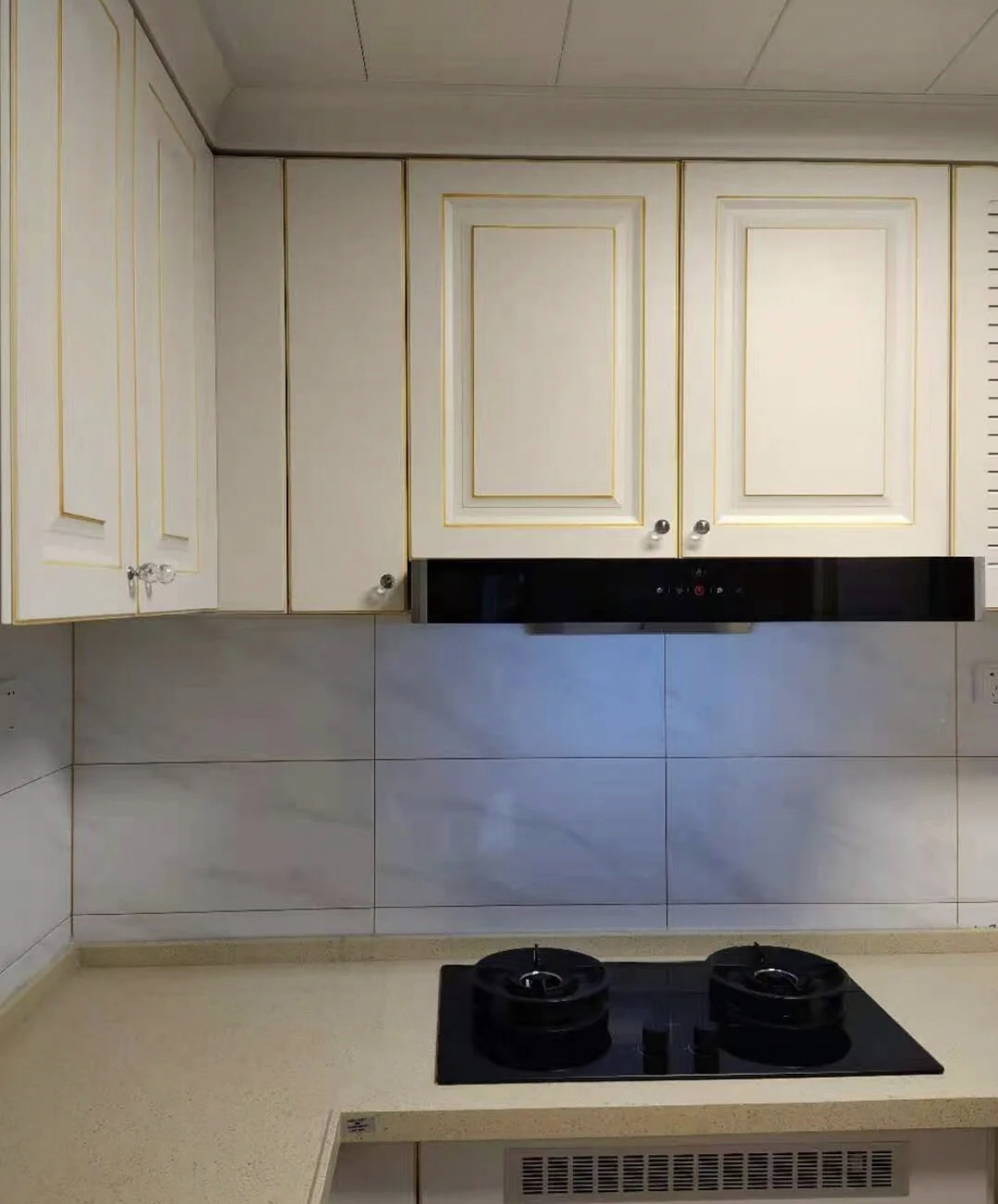 顶吸油烟机好还是侧吸油烟机好？我家买了2台，终于搞明白区别了