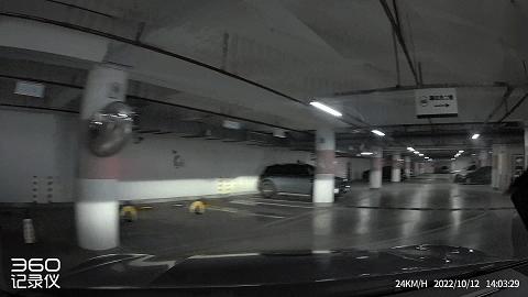 4k的行车记录仪,4K行车记录仪4寸