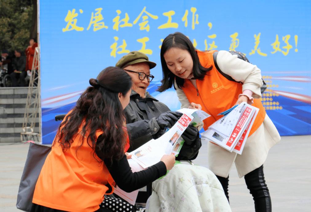 萨提亚模式下的亲子沟通,萨提亚家庭治疗模式短视频