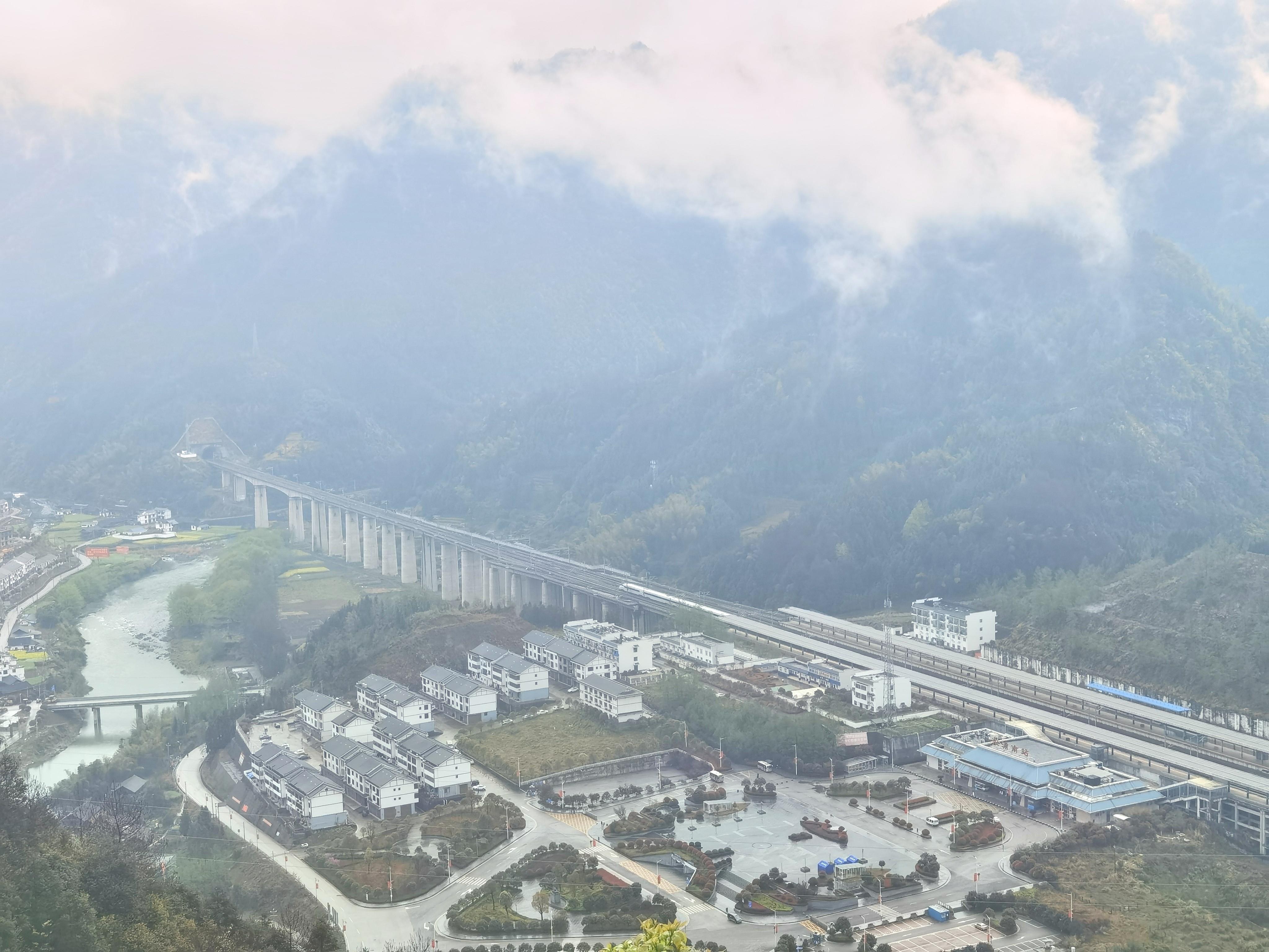 洪江雪峰山高铁索道,雪峰山高铁索道项目