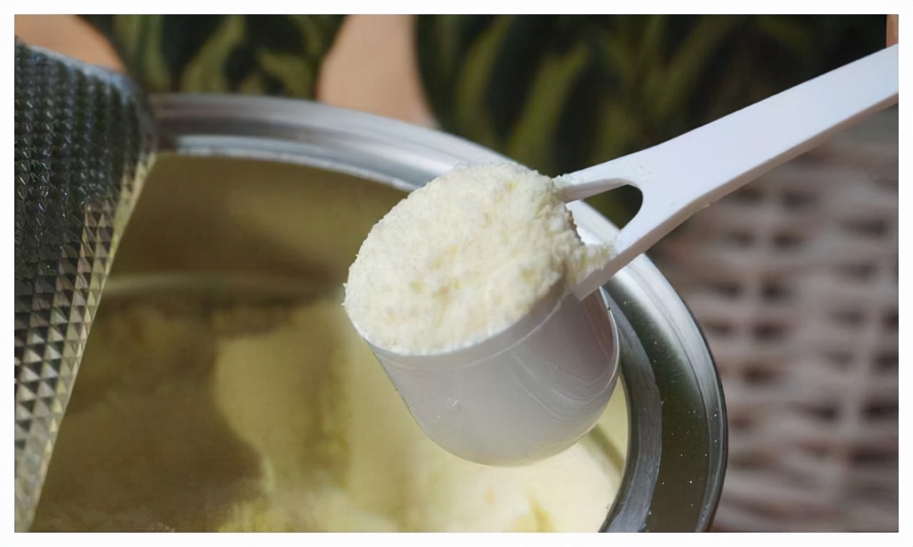 中国奶粉贵的原因,为什么国产奶粉利润大