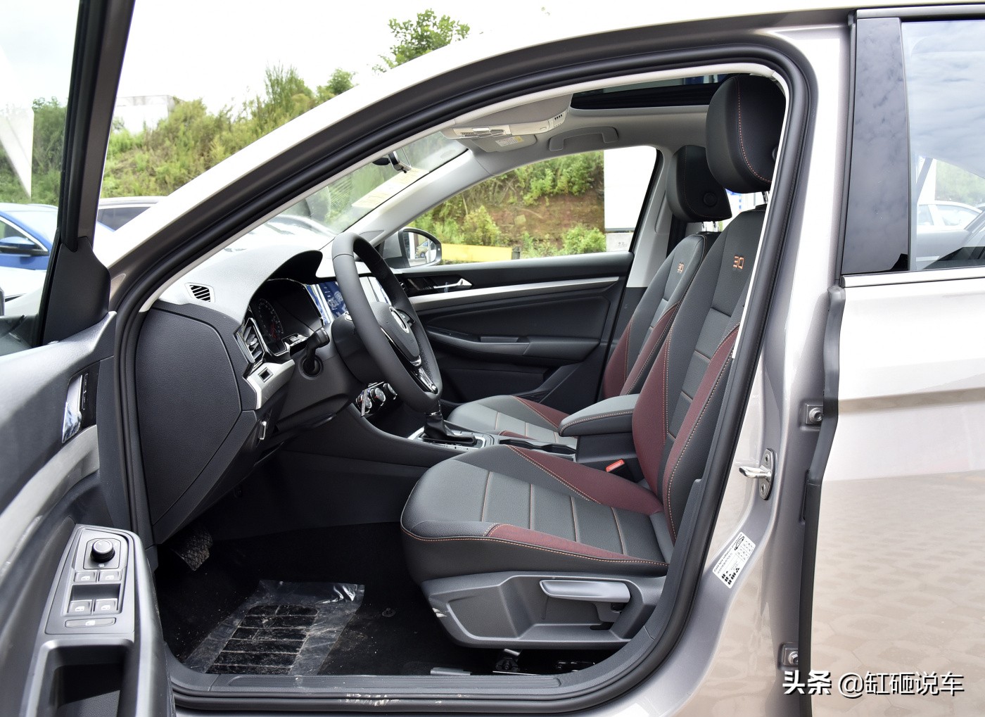 评测最新款大众宝来,好车不贵经济实惠19年大众宝来