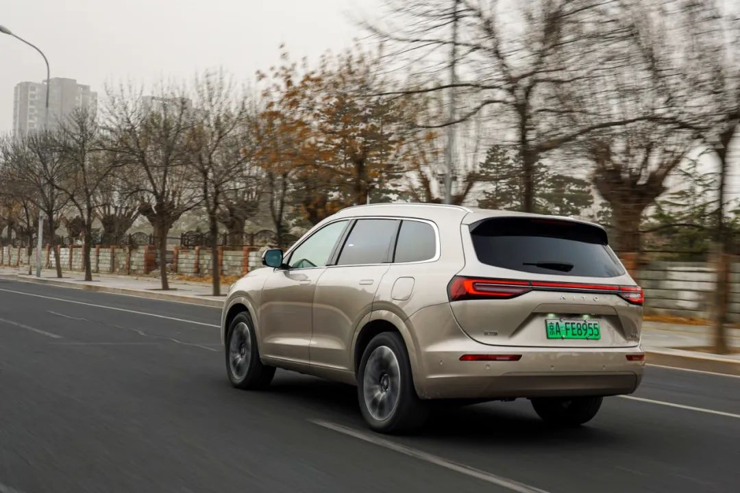 问界m7操控性比x5操控性感受如何,问界全新m7实车体验