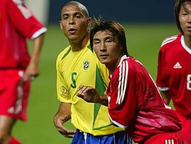 冯潇霆长文回击完整版,冯潇霆向球迷道歉视频发言