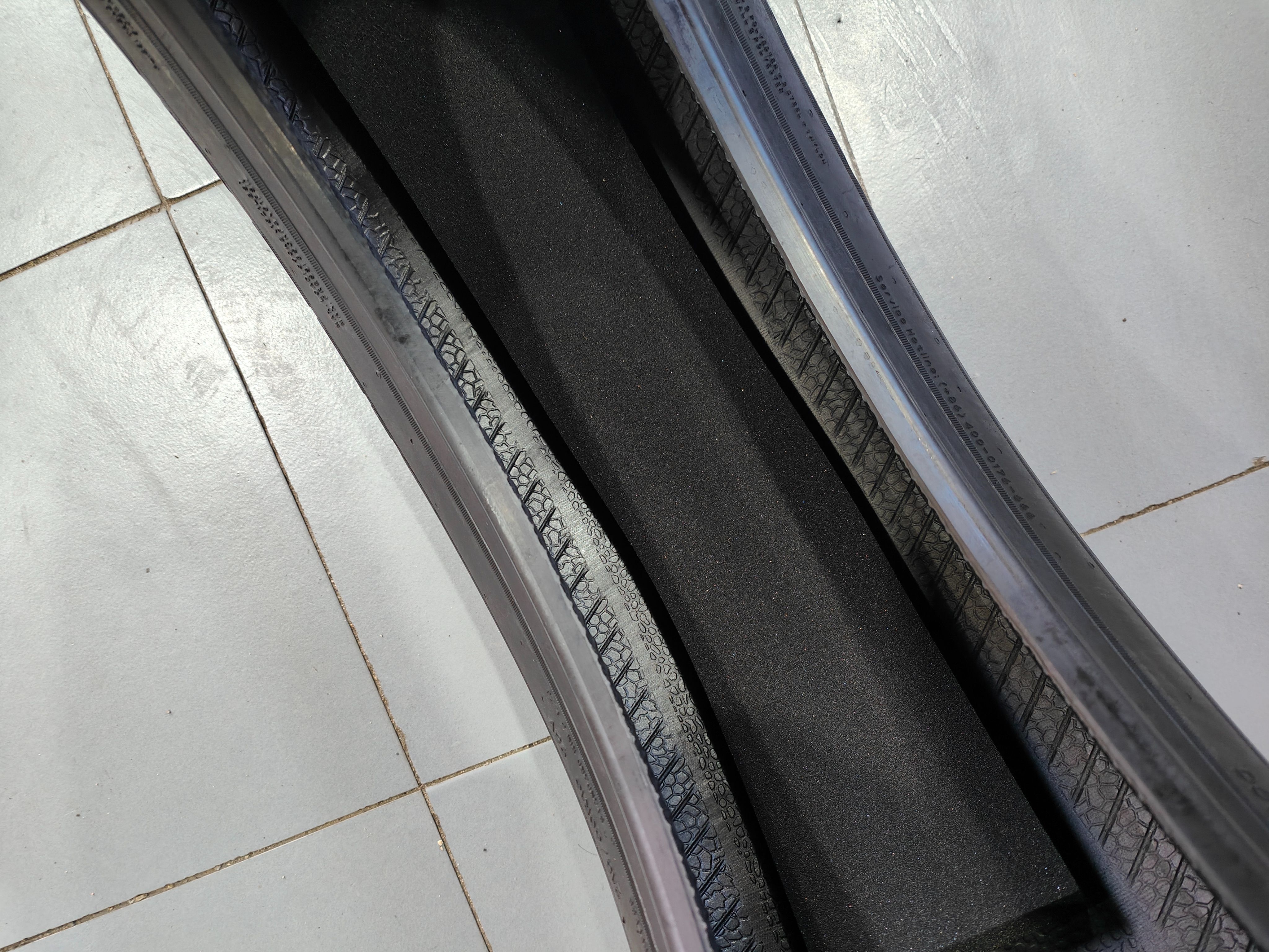 东风鹰击yj-01是不是真的容易爆胎,东风鹰击yj-01轮胎静音效果怎么样