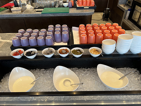 窗含西岭千秋雪成都环球中心雪山,窗含西岭千秋雪魅力成都