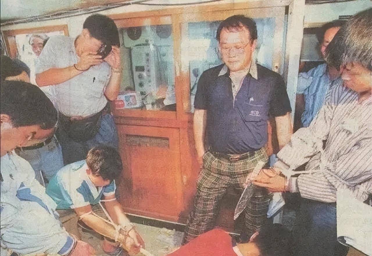 文在寅为中国船员辩护,文在寅给中国船员辩护是真的吗