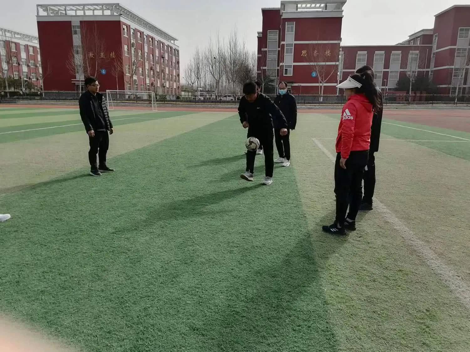 浠庢湰璐ㄤ笂鍋氬埌涓轰汉甯堣〃鏁欑爺鎬荤粨,鍑濆績閾稿笀榄傛暀鐮旇偛鏂颁汉