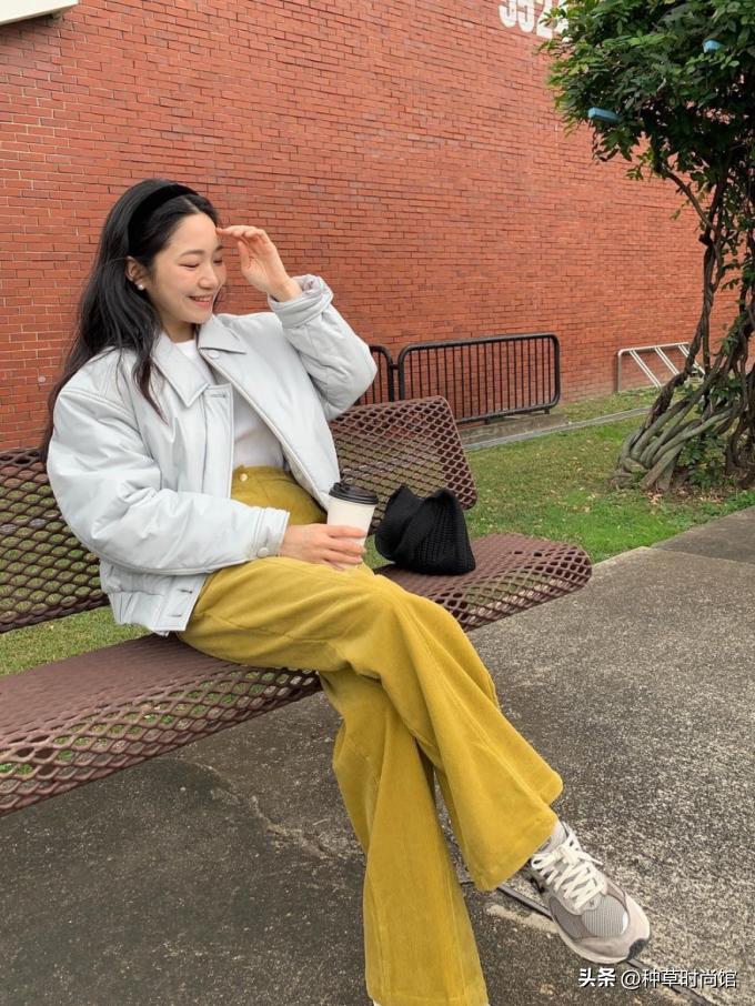 韩国小姐姐冬日穿搭,拜托冬天穿短袖