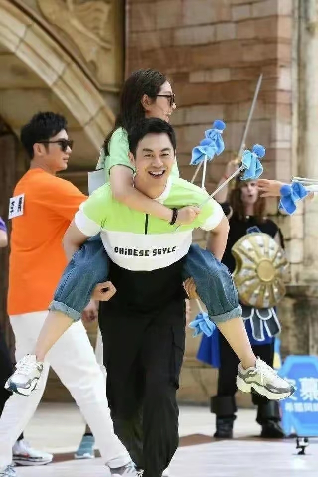 沈佳妮第一次婚姻,沈佳妮和朱亚文夫妻相