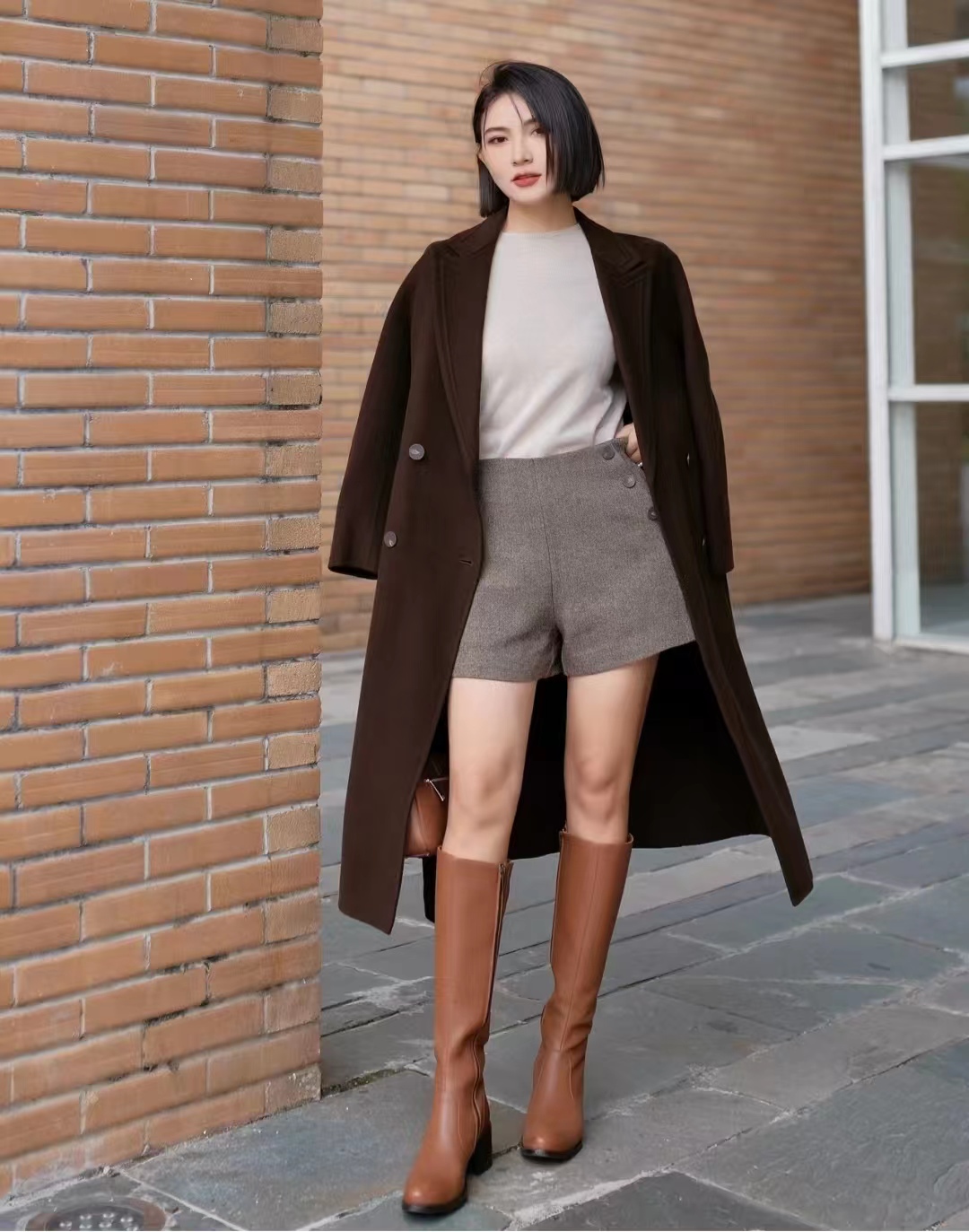 大衣搭长靴优雅阔太,大衣配长靴显矮