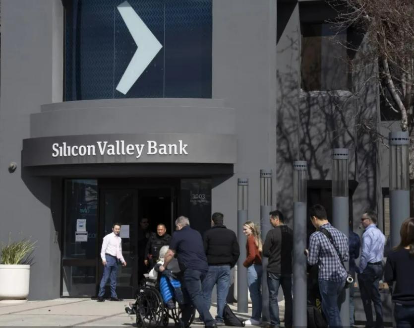 中国连续7个月抛售美债，美急求对话，布林肯：中方必须与美接触