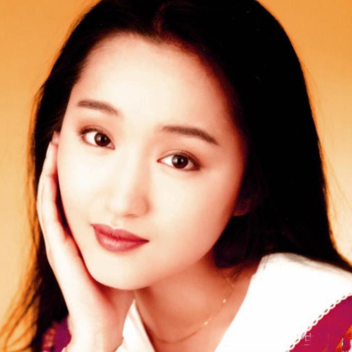 杨钰莹恋爱分手后现在过得怎么样,杨钰莹谈初恋现状