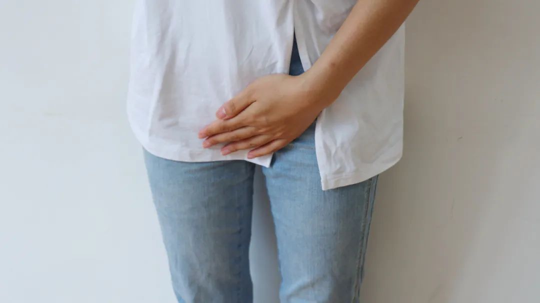 阴虱病有哪些症状表现？女性若不想被此病困扰，需了解这3点