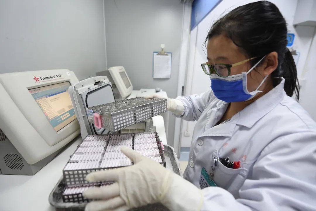 医生说病理报告有点小问题,病理报告没出来好害怕啊