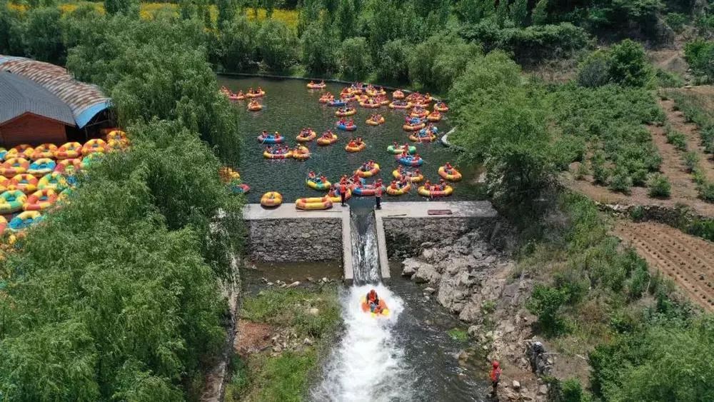 这个夏天一定要去玩一趟漂流,这个夏天一定要去玩一场漂流