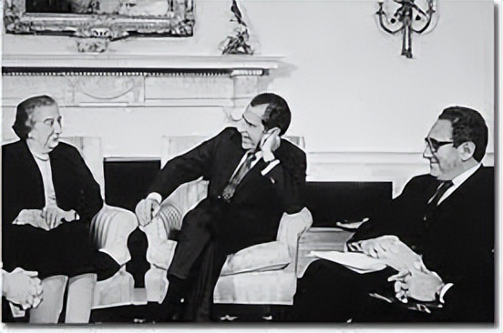 全民*夫情**、美国功勋、总统心腹，基辛格怎么就成了*国卖**贼？