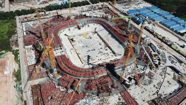 恒大足球场还在建吗,恒大新足球场还建吗