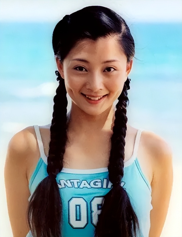 殷桃年轻时颜值巅峰,殷桃回眸一笑百媚生