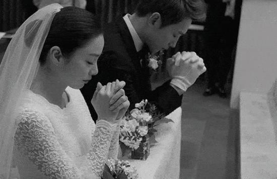 暴露年纪的人,韩国明星经历过什么才会爆火