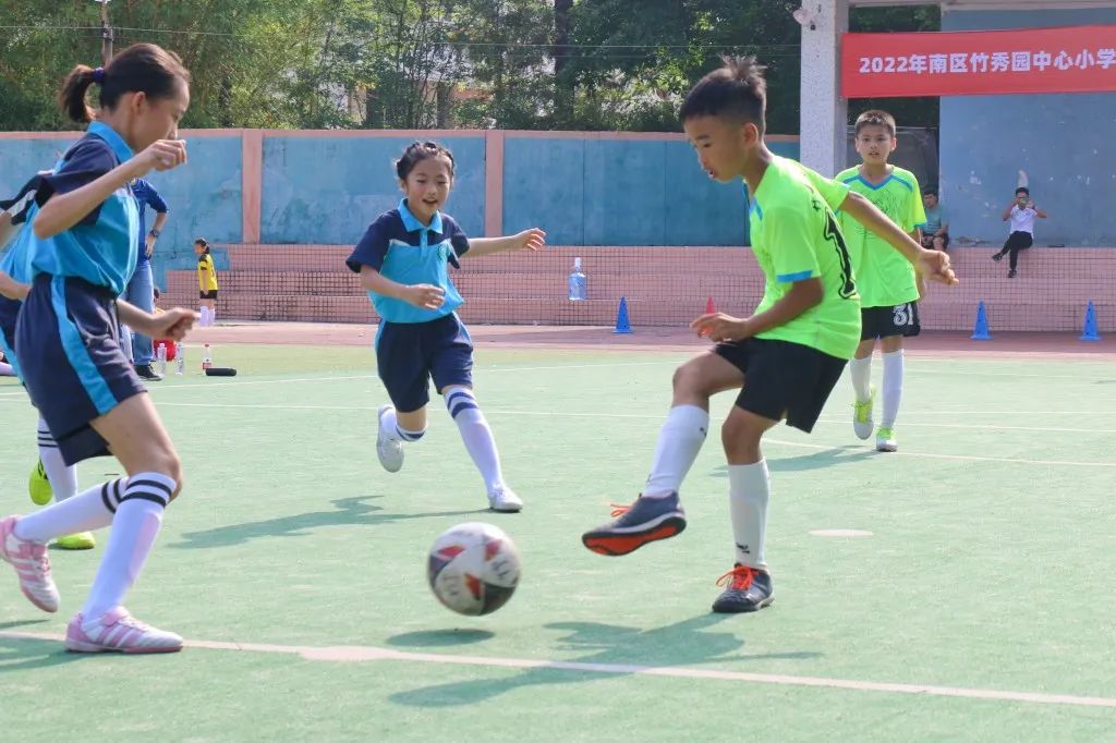 中山市校园足球联赛初中组,中山区第11小学总校直播足球比赛