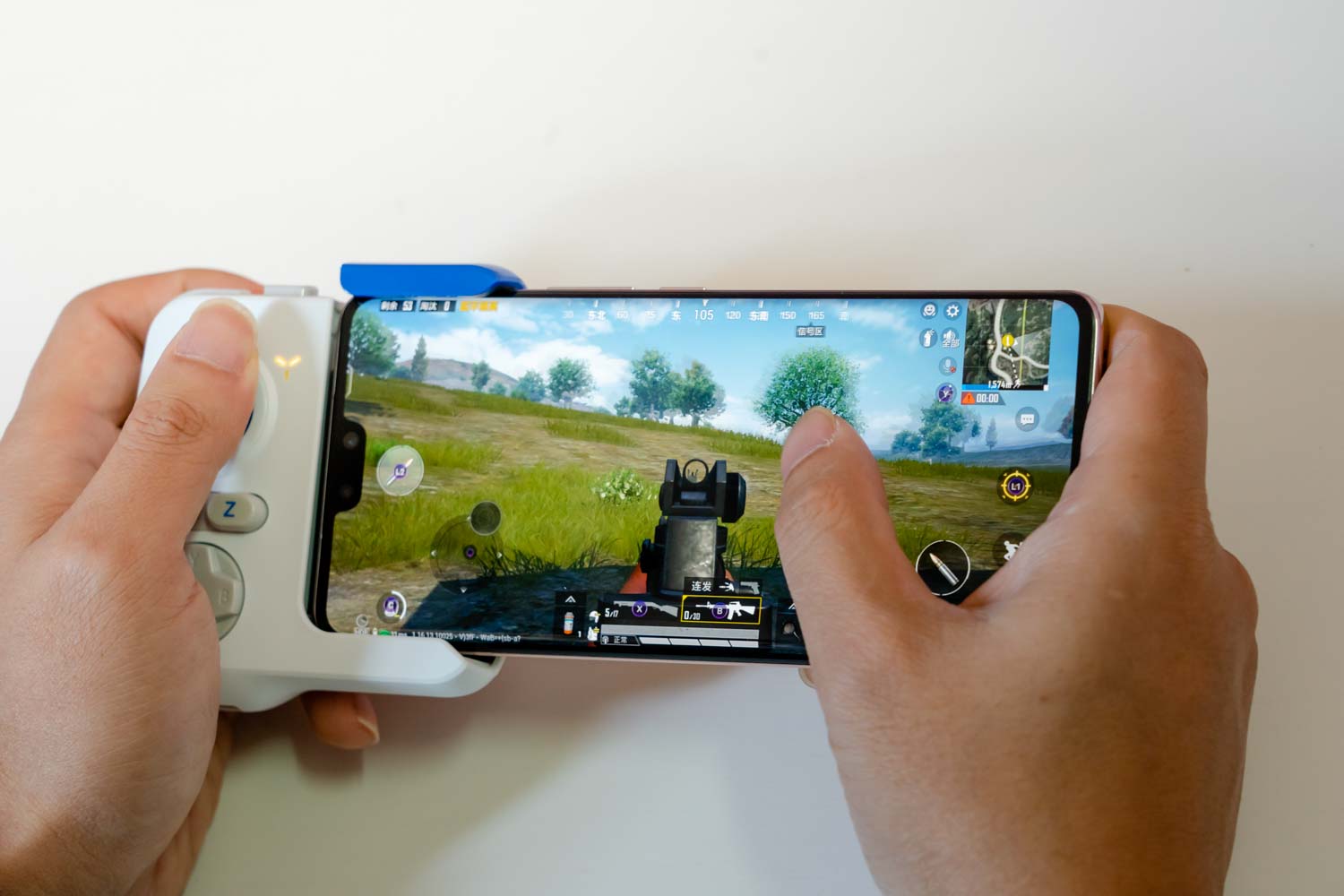 vivo手柄和飞智手柄哪个好,vivo闪电游戏手柄评测