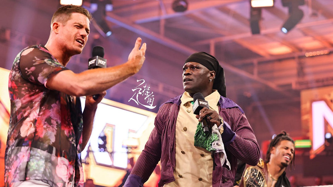 wwe冠军强森,巨石强森首次进入wwe