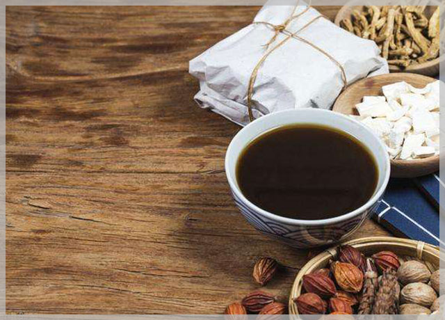 煎中药糊了会有毒吗,煎中药糊底了还能喝吗