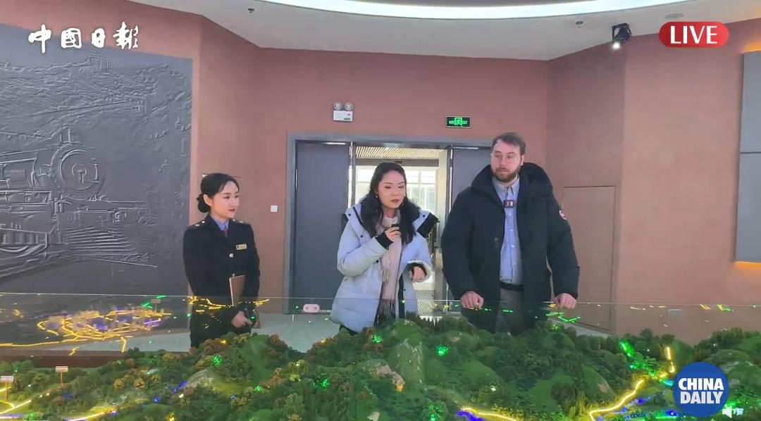 坐上高铁去大陆最火抖音,坐上高铁去滑雪