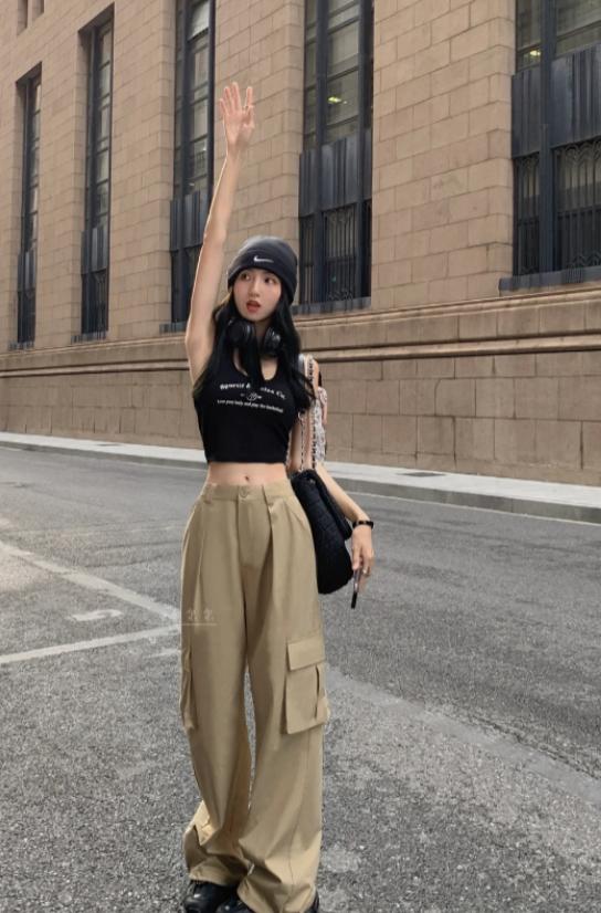 今夏“泥裤”突然火了！三四十岁的女人穿了特显气质，高级时髦