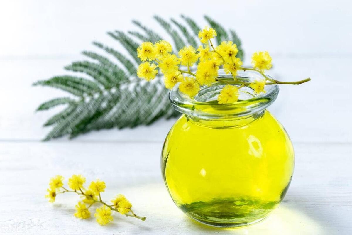 头皮起脓包疙瘩是怎么回事,头皮里长的脓包疙瘩是什么原因