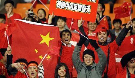 我为足球而痴狂作文,我为足球狂作文