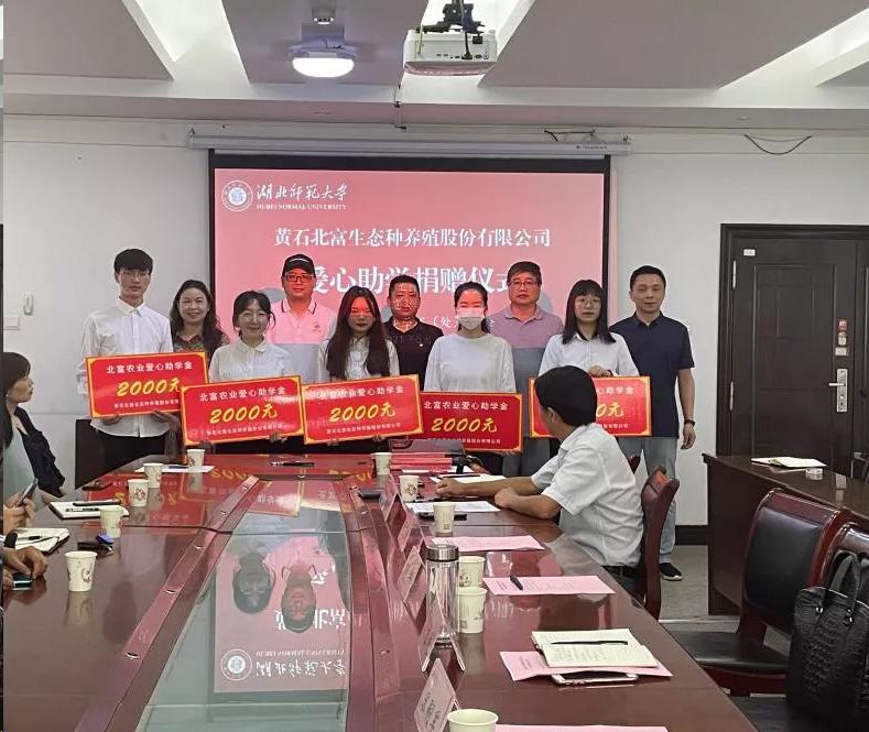 湖北大学有独立卫浴吗,公共淋浴间湖北大学