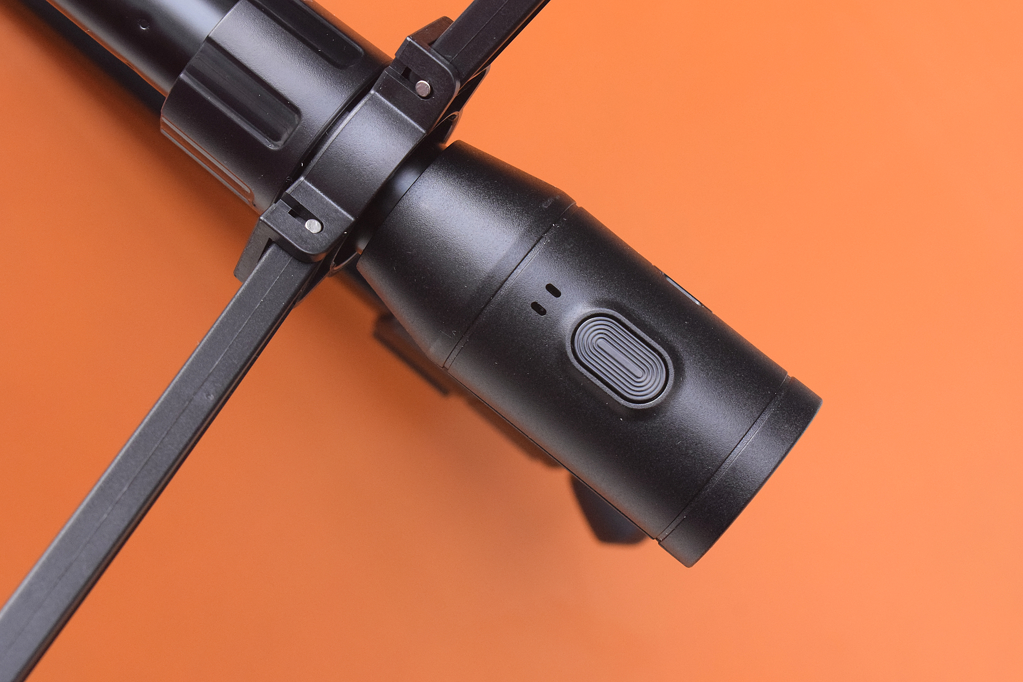 激发创作欲，省力更稳固！奥川MasterM20无线遥控电动三脚架体验