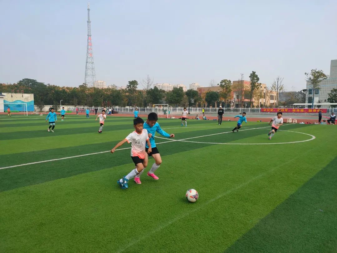 小小足球大小梦想,小学足球联赛拉开帷幕