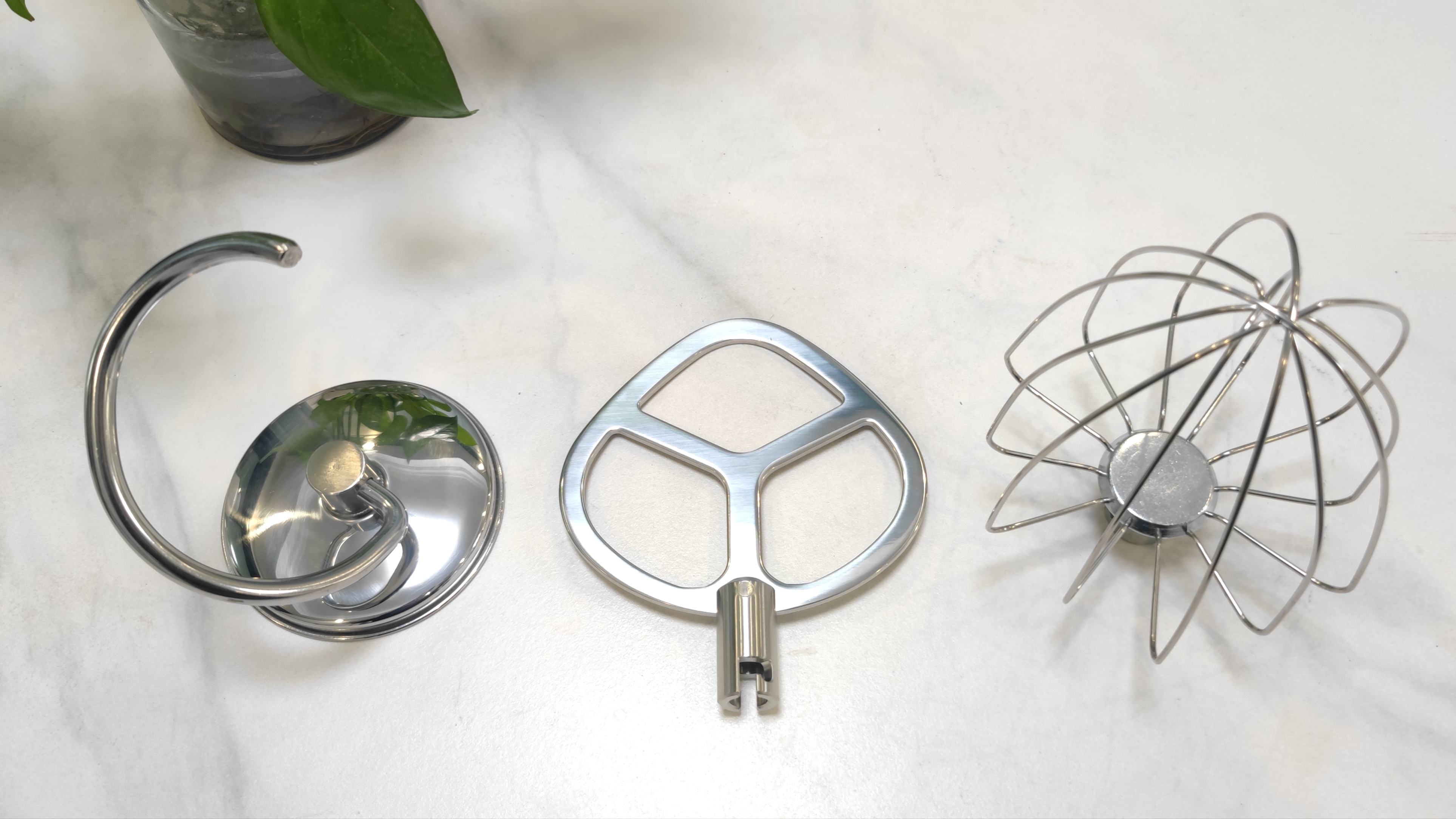 长帝企鹅顶顶和海氏m6哪个好,企鹅顶顶厨师机做蛋糕