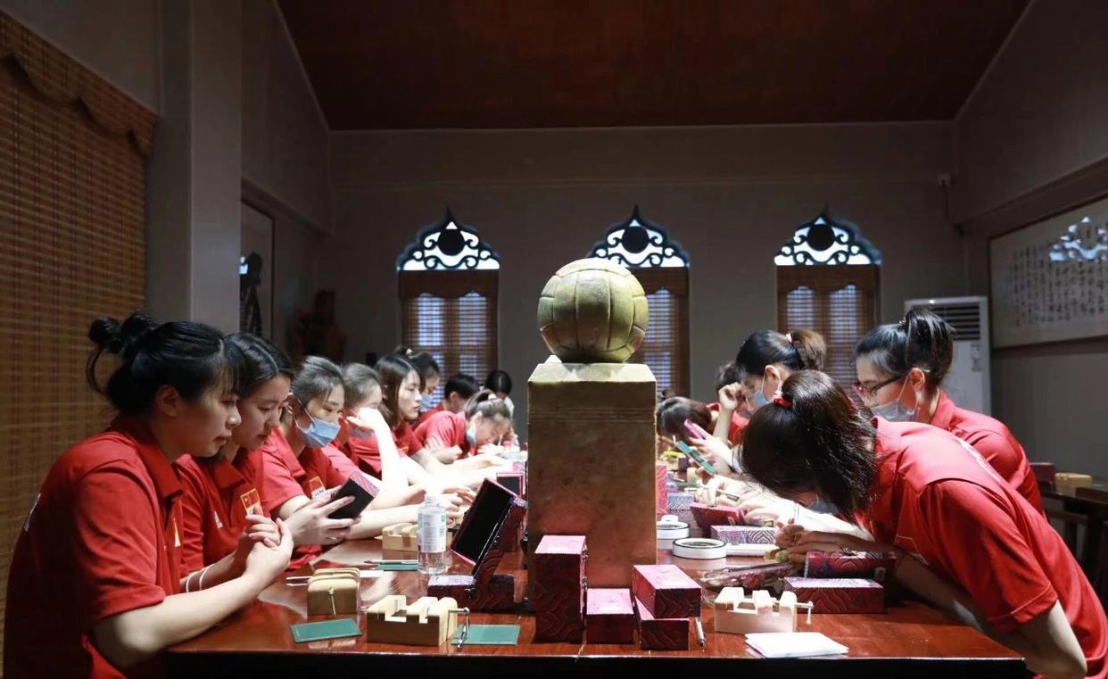 中国女排最新漳州集训消息,女排集训后12人最新名单