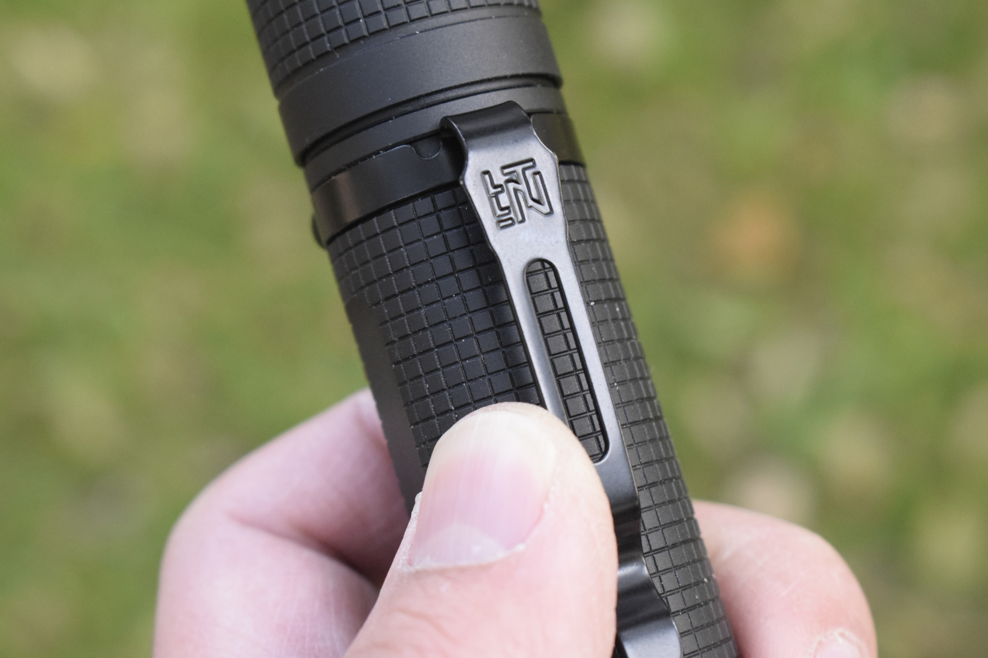 纳丽德e52c手电测评,纳丽德e52手电