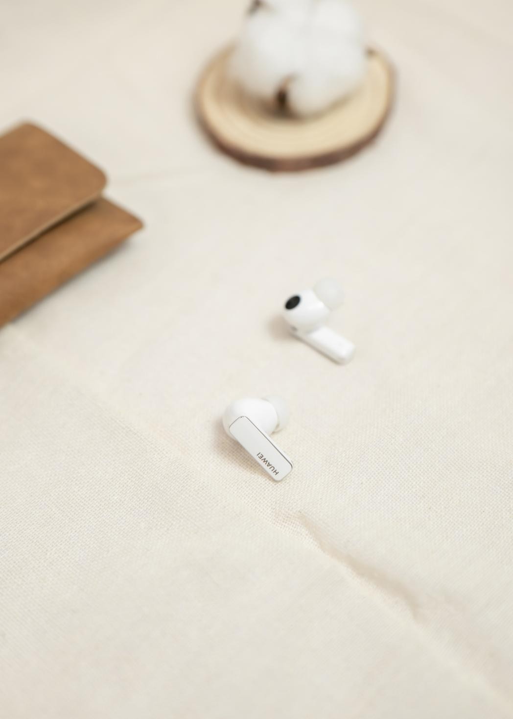 华为freebudspro和freebuds4比较,华为耳机freebudspro和freebuds4