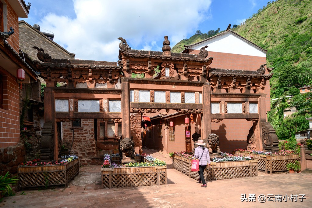 云南古盐井在哪里,诺邓盐井产于哪个地层