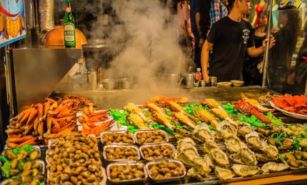 南昌红谷滩特色小吃街哪个最出名,南昌夜市美食小吃街推荐