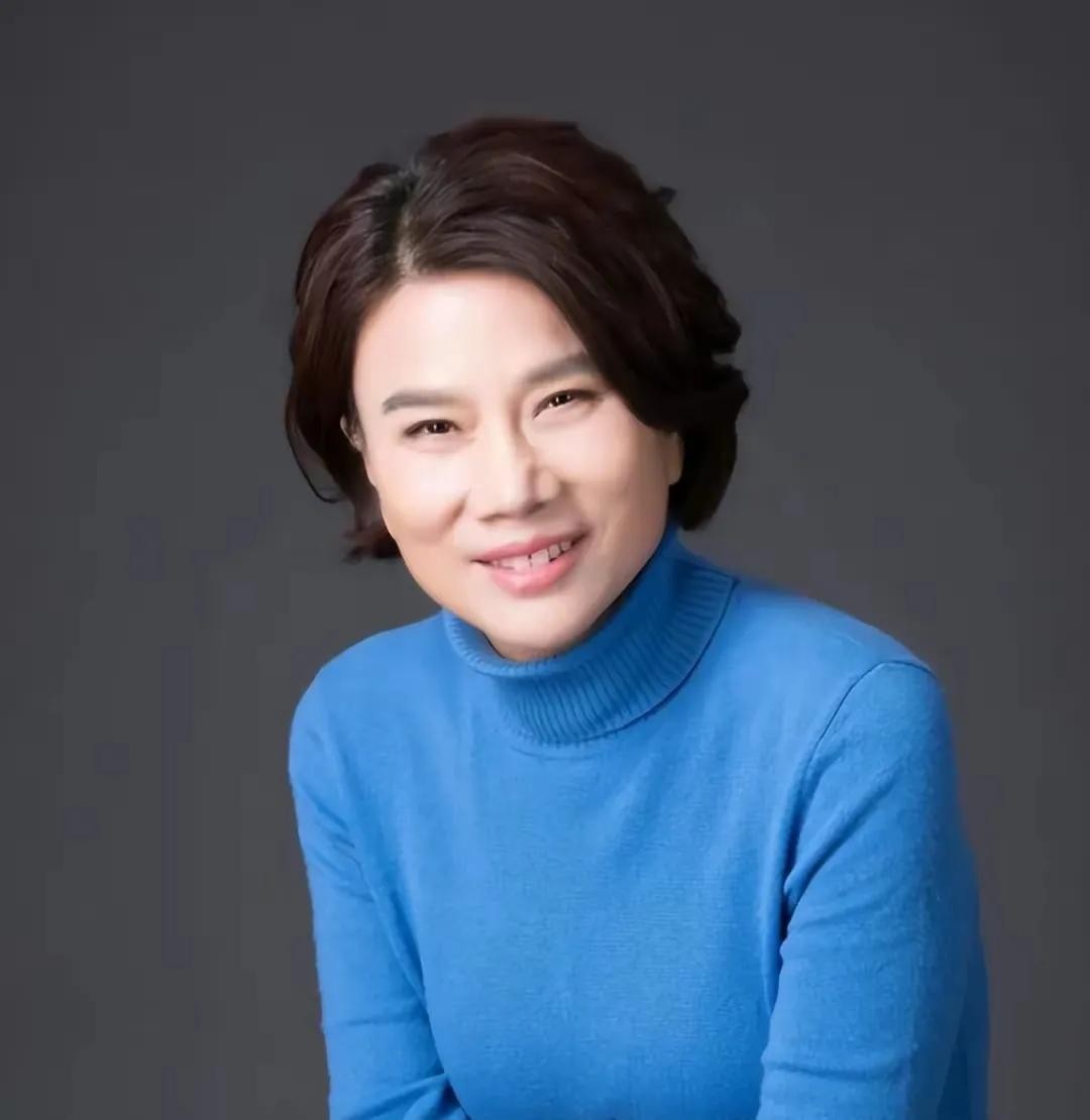 董明珠多少岁丧夫,董明珠30岁丧夫