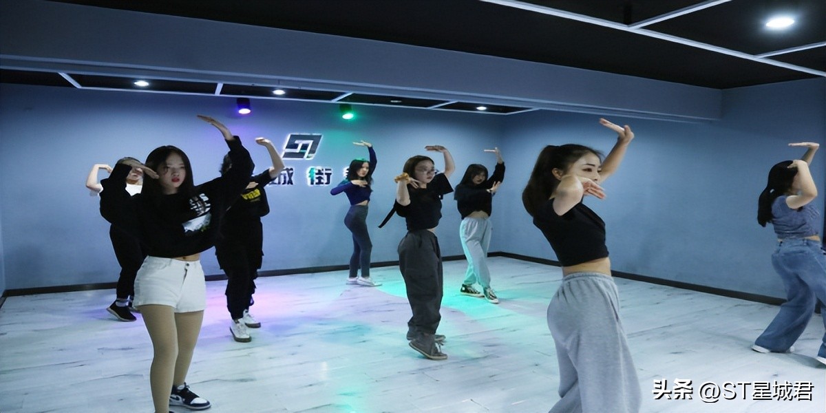 hiphop街舞打枪舞,古风的hiphop街舞