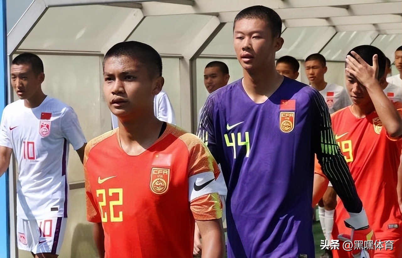 足球训练对青少年体能的影响论文,足球运动对青少年发展的好处