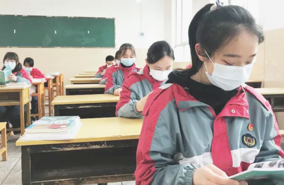 孩子中考成绩差想上高中怎么办呢,中考只考了300分怎么办