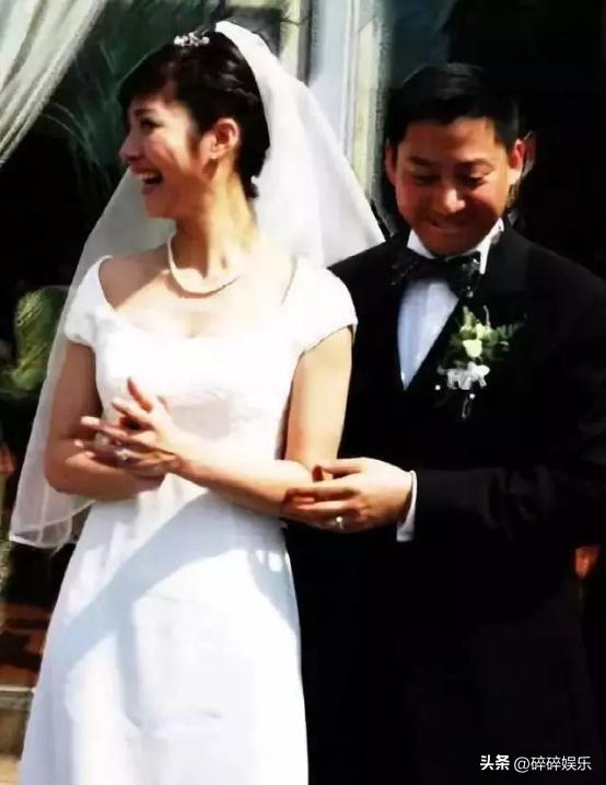 34年后，《十六岁的花季》两美境况迥异：白雪嫁豪门，陈非儿未婚