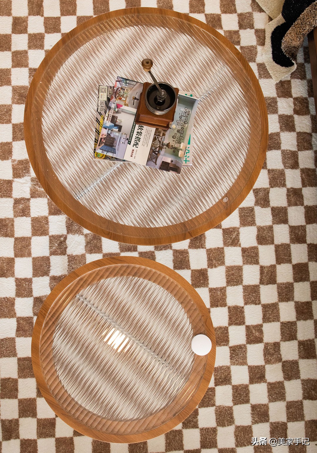 沙发不靠墙后面放柜子,沙发后柜子不靠墙